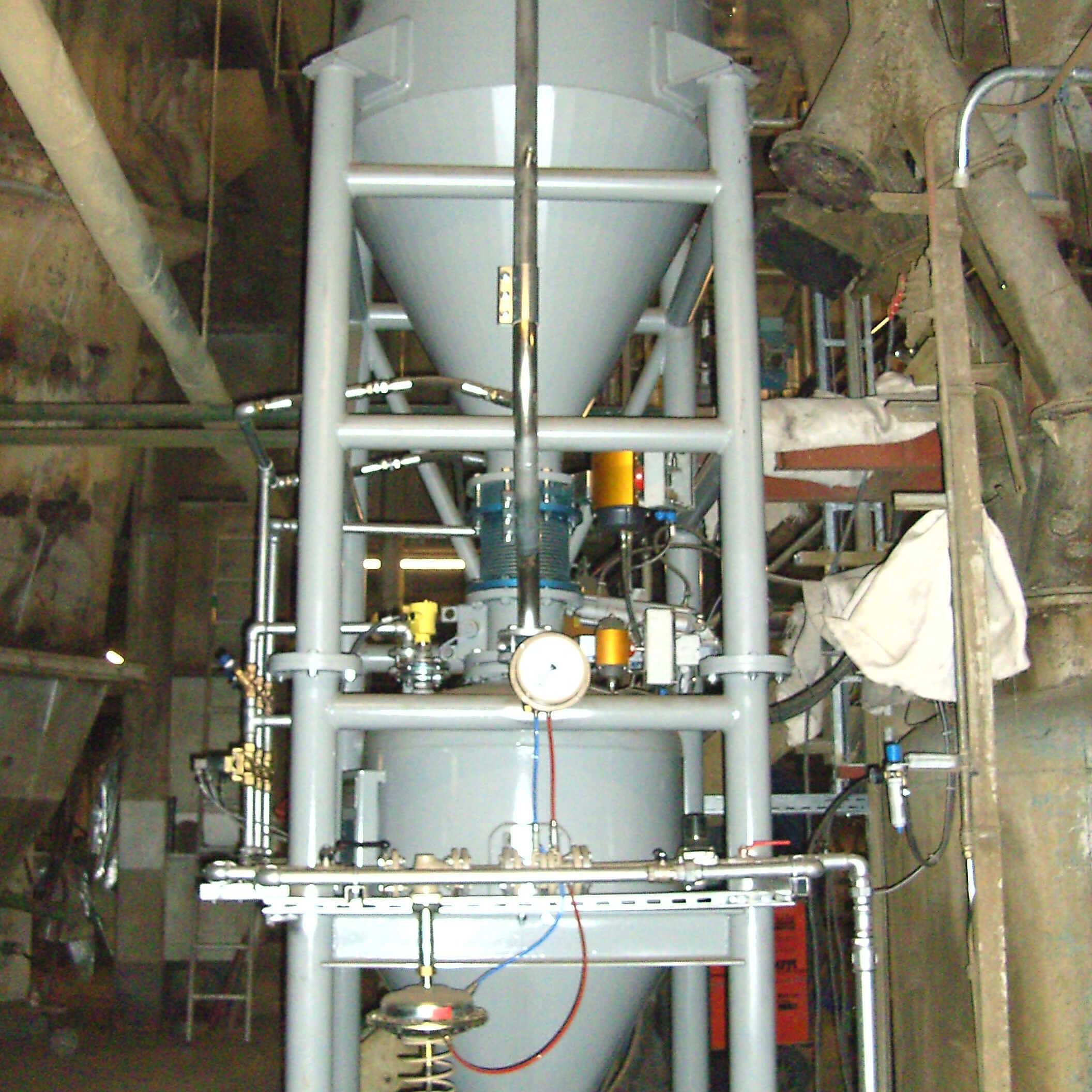 Conveying abrasive mineral