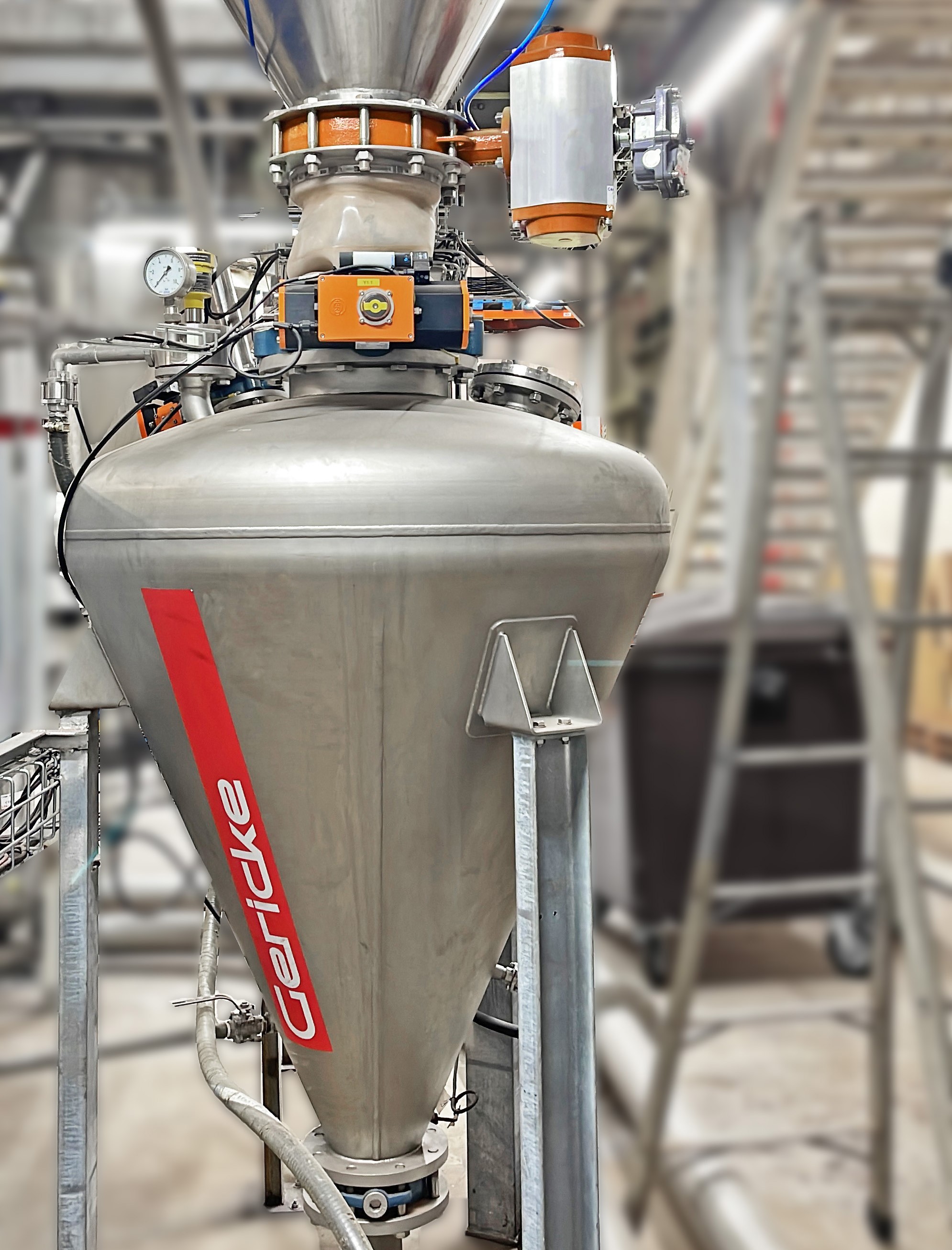 Gericke pneumatic dense phase conveying system for cocoa powder